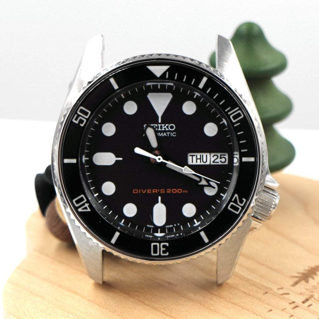 SKX013 The Coin Edge Bezel - Silver Mirror Polished - - - - Lucius Atelier - Swiss Quality Seiko Watch Mod Parts