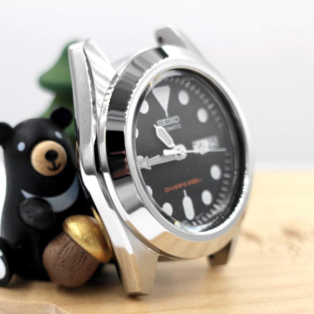 SKX013 The Pilot Bezel - Silver Mirror Polished - - - - Lucius Atelier - Swiss Quality Seiko Watch Mod Parts