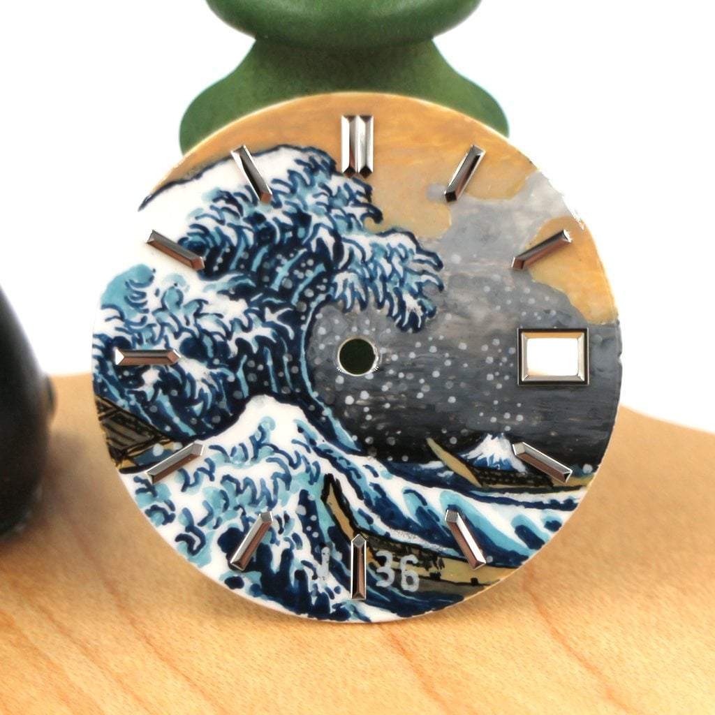 [Hand Painted] The Great Wave off Kanagawa Dial (Date) - 1/36 - - - Lucius Atelier - Swiss Quality Seiko Watch Mod Parts