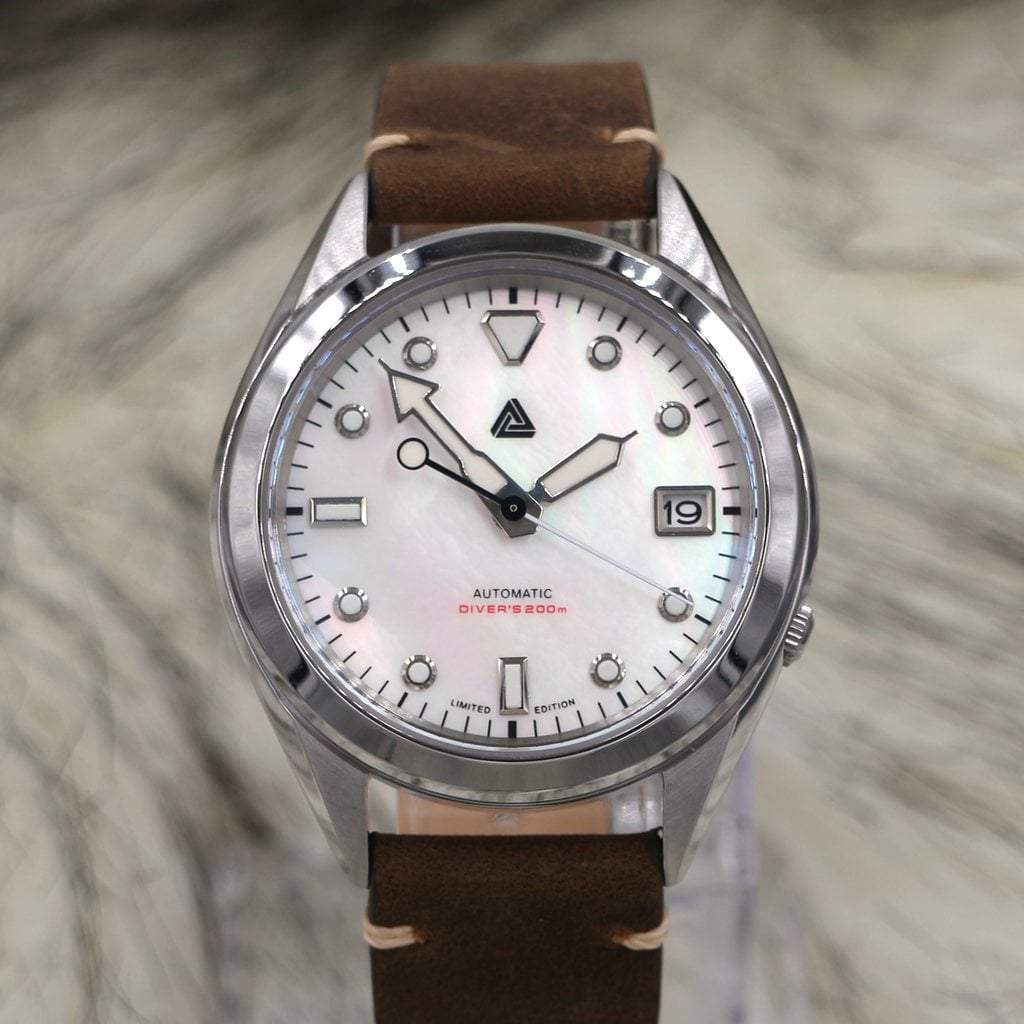 Mother of Pearl Diver&#39;s Dial (Date) - - - - Lucius Atelier - Swiss Quality Seiko Watch Mod Parts