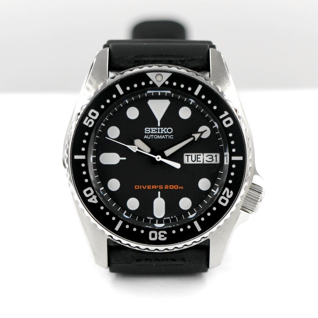 SEIKO SKX013 Automatic Divers&#39; Watch - - - - Lucius Atelier - Swiss Quality Seiko Watch Mod Parts