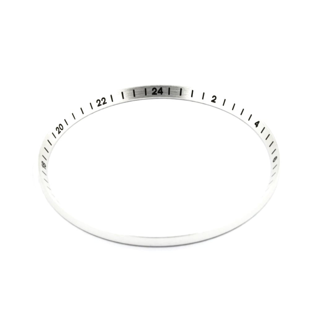 SKX013 Brushed Silver Chapter Ring GMT 24H Numerals Lucius Atelier