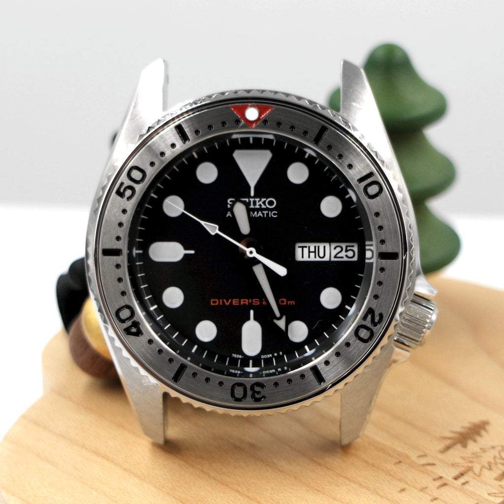 SKX013 The Coin Edge Bezel - Silver Mirror Polished - - - - Lucius Atelier - Swiss Quality Seiko Watch Mod Parts