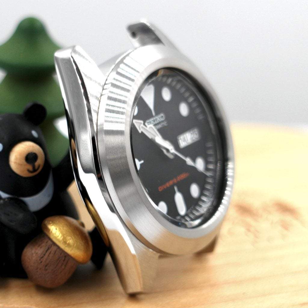 SKX013 The Pilot Bezel - Silver Brushed - - - - Lucius Atelier - Swiss Quality Seiko Watch Mod Parts